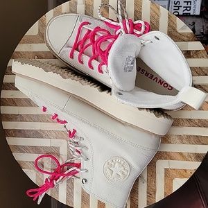 Converse NWOT Chuck Taylor Crafted Boot Hi Egret/Ivory/Pink Platform Shoes